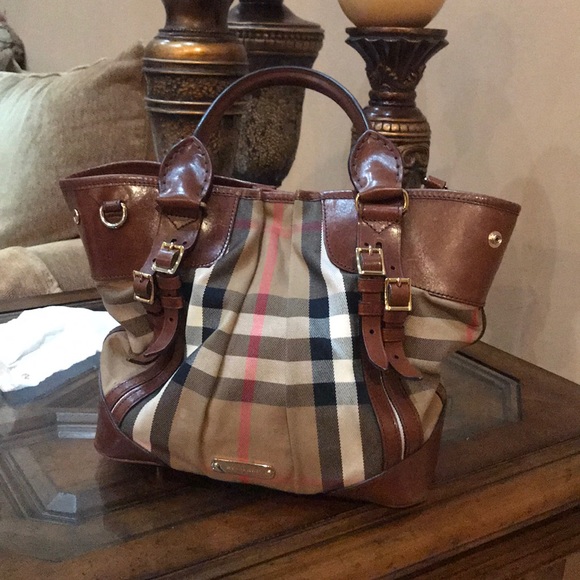 Authentic Burberry purse - Picture 5 of 5